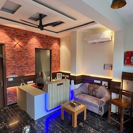 The Hotel Soho Zirakpur Bagian luar foto